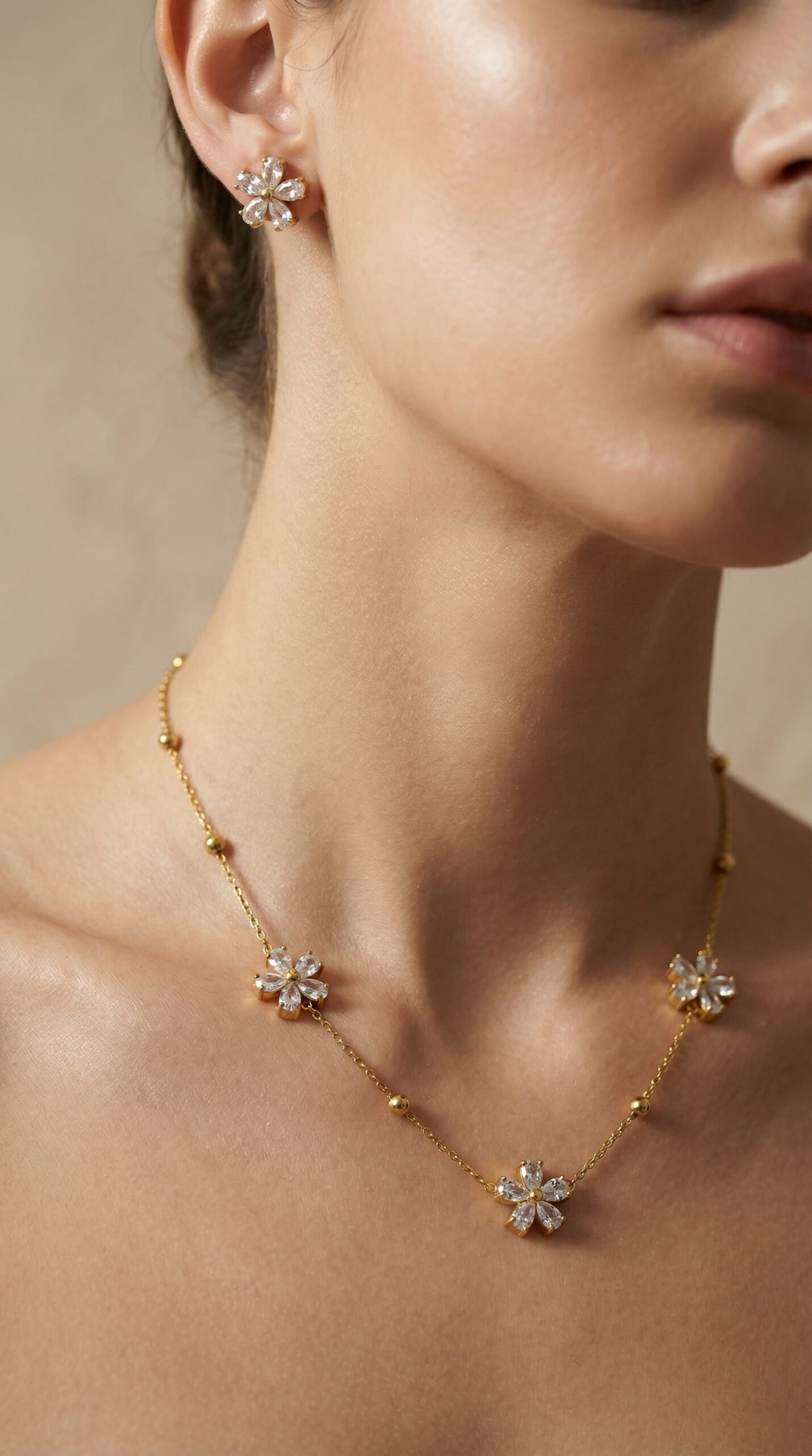 Crystal floral necklace set