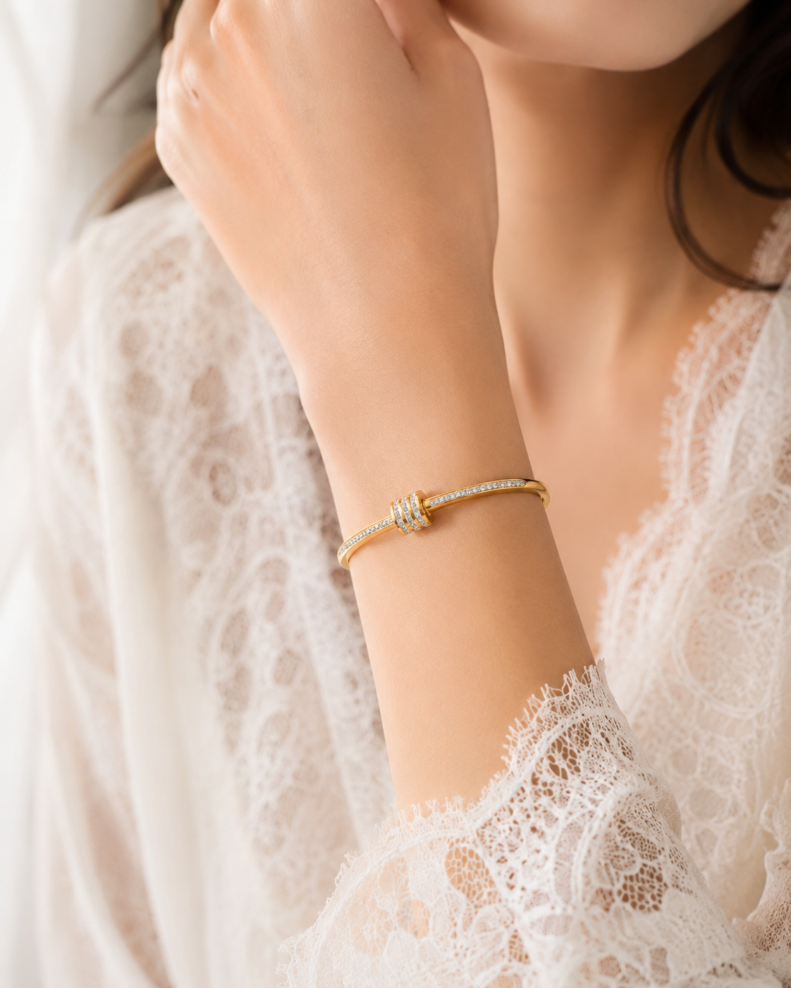 golden crystal roll bangle