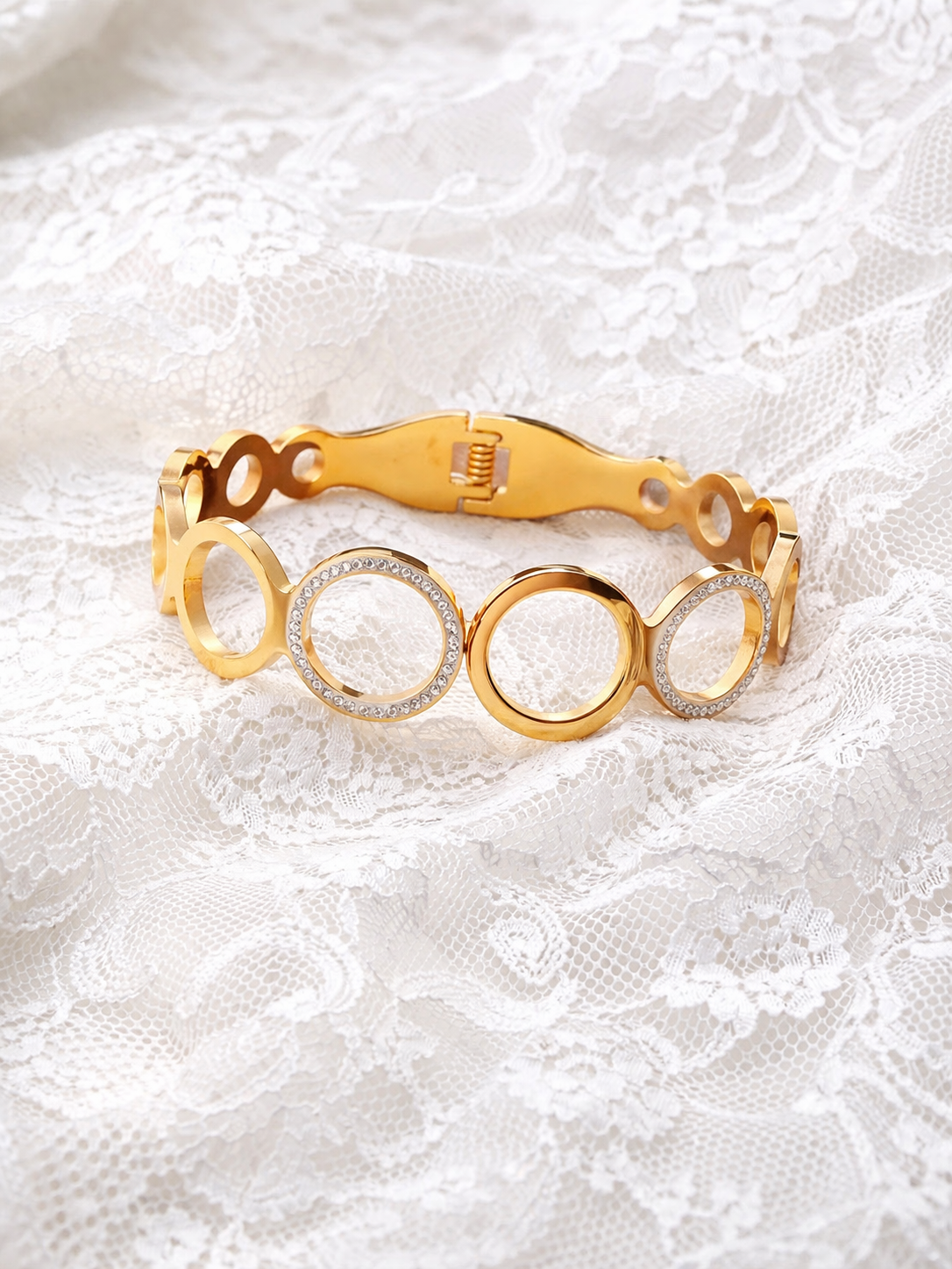 663ec13a-6d9e-493e-bd53-346041f17a09-2