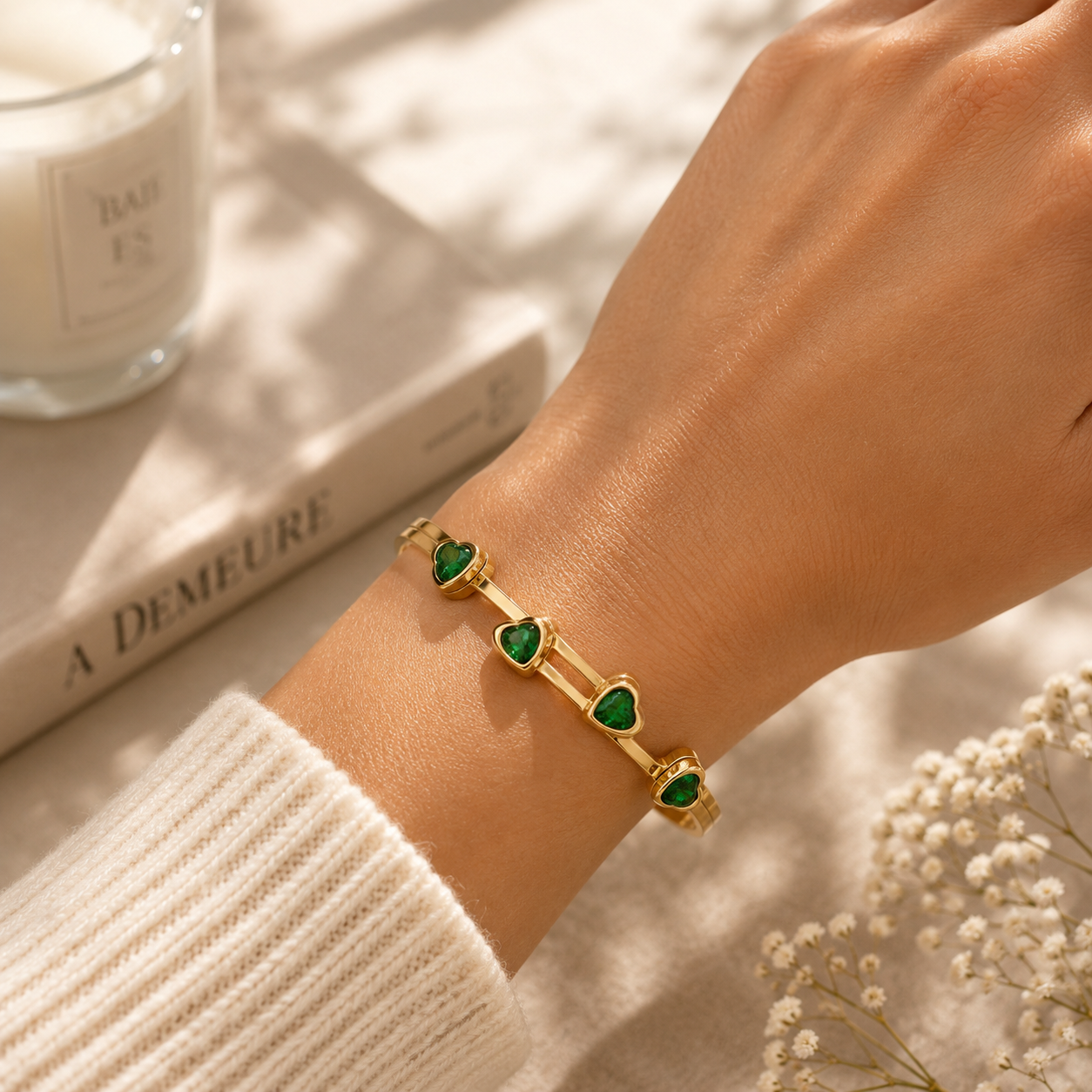 Green heart twist bangle
