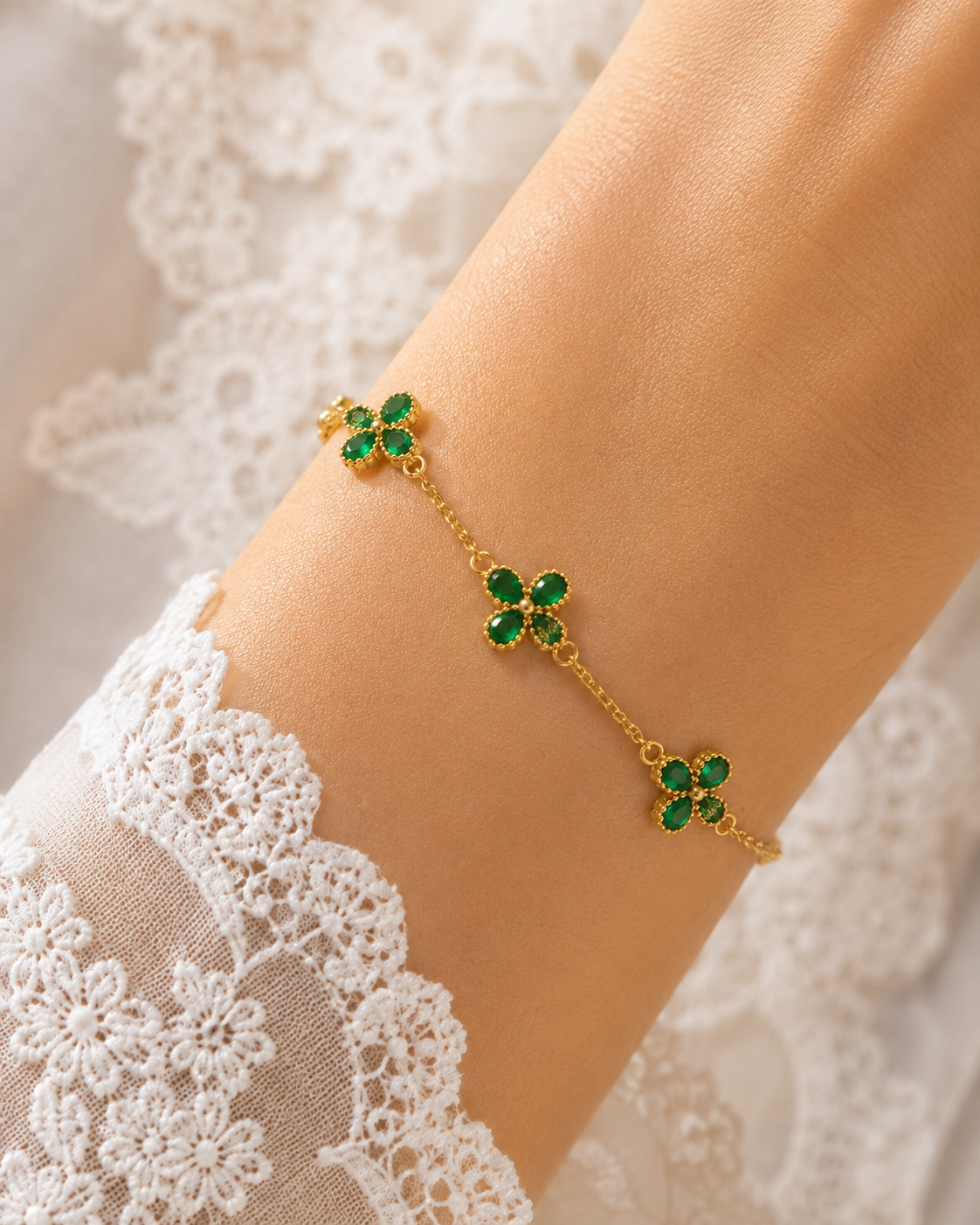 Emerald petal bracelet