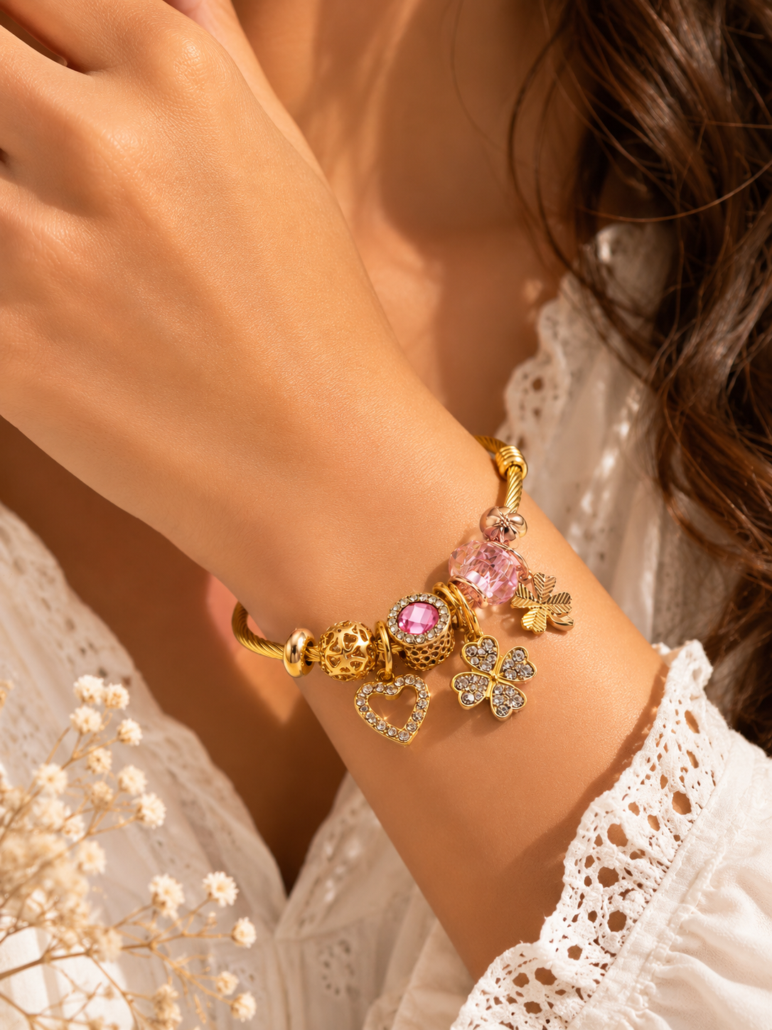 Charm bangle - baby pink
